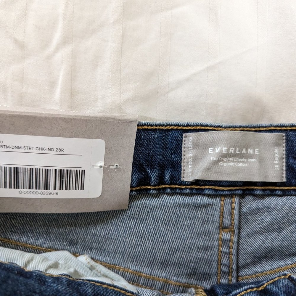 Everlane Original Cheeky Jean - Picture 4 of 6
